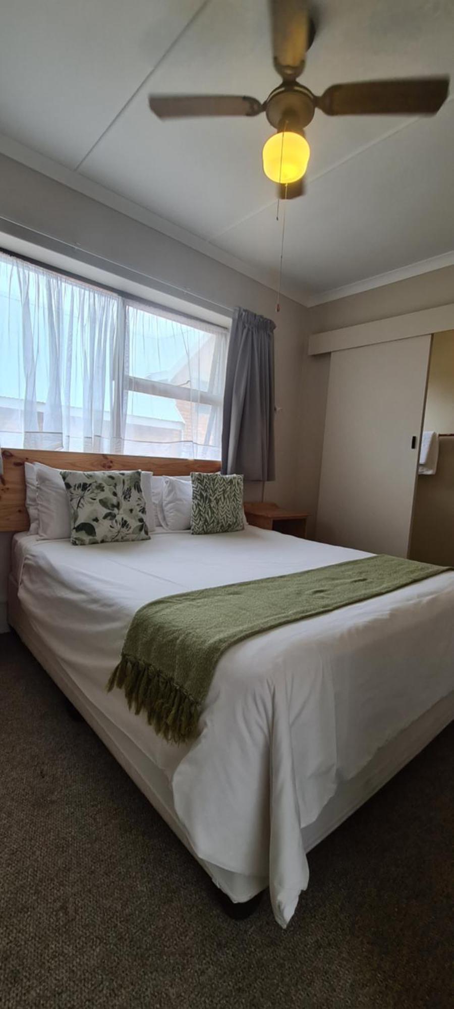 Greystone Guesthouse Джефрис Бей Екстериор снимка
